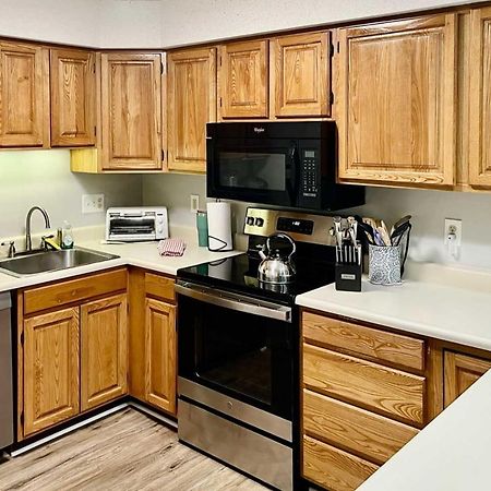 Lincoln Condo With Views, Pool, Hot Tub And Balcony! Екстериор снимка