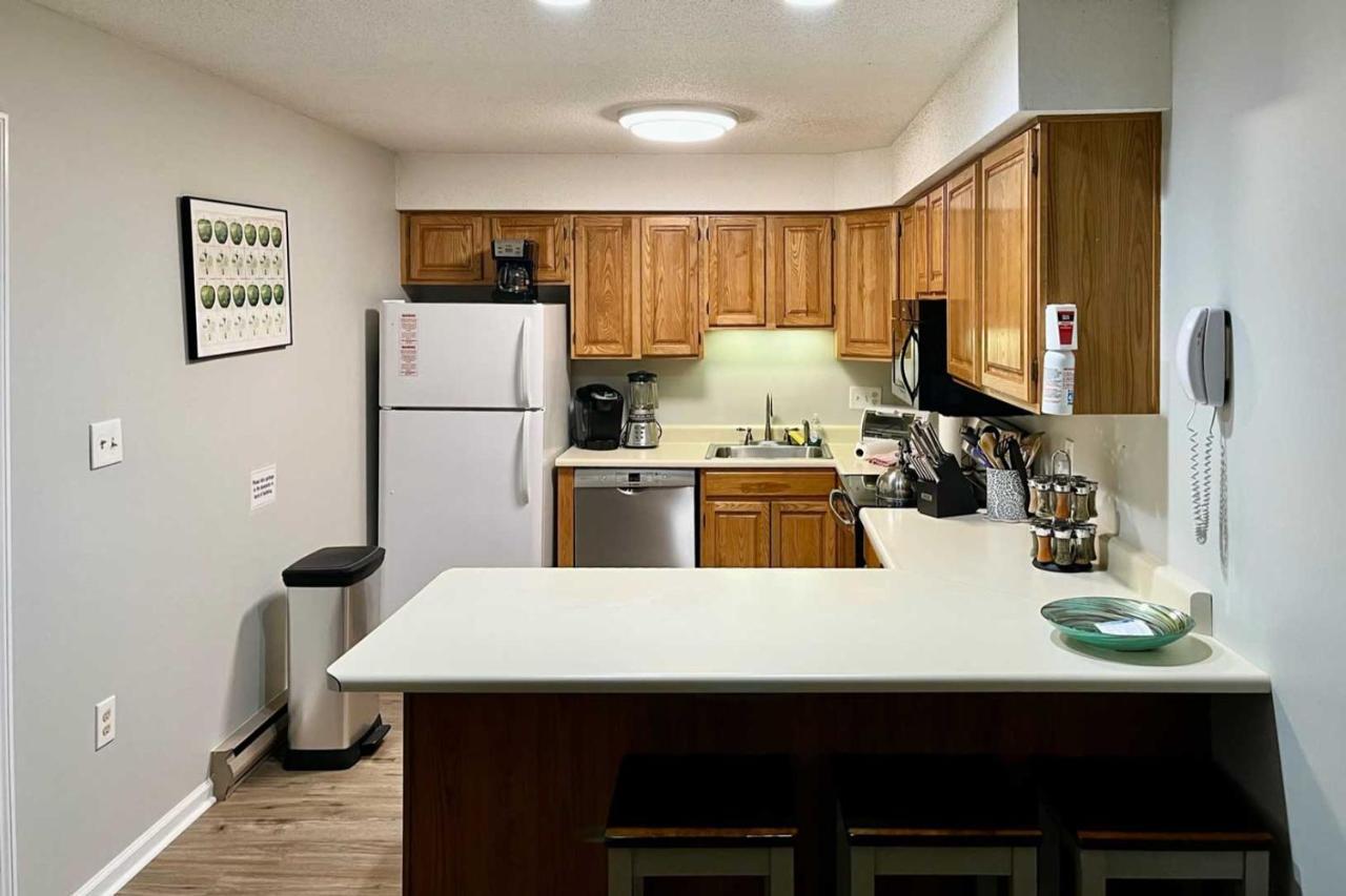 Lincoln Condo With Views, Pool, Hot Tub And Balcony! Екстериор снимка